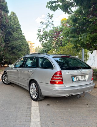 Mercedes-Benz Clase C 2005