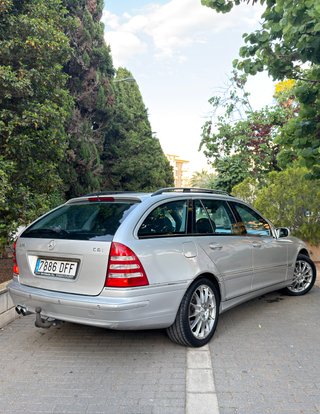 Mercedes-Benz Clase C 2005