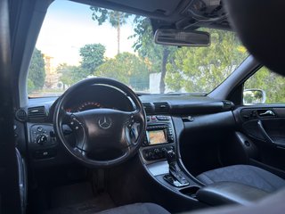 Mercedes-Benz Clase C 2005
