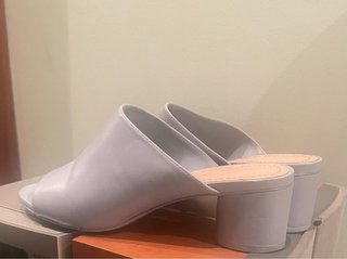 Mules (sandalias) mujer. Zara