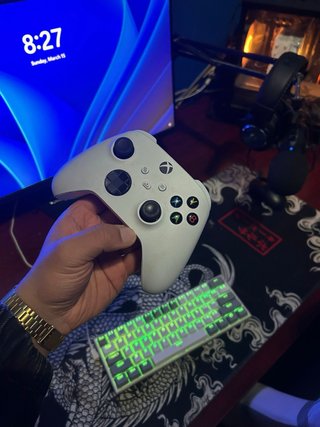 Mando Xbox Series X casi nuevo con caja