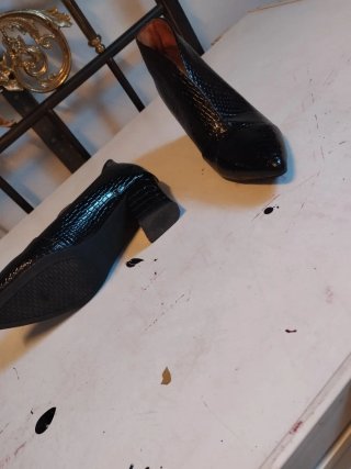 Botines negros piel efecto reptil talla 38