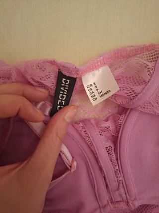 Abito in pizzo rosa