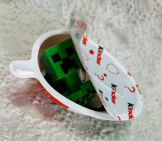 Kinder Joy Minecraft Sorpresa