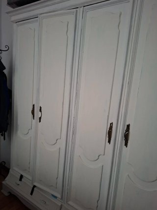 Armario vintage grande de madera