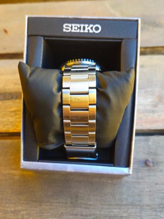 Reloj Seiko 5 Sports SRPJ47K1 Esqueleto FULL SET