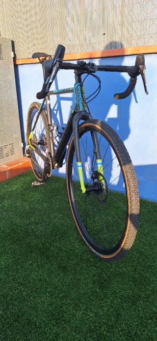 Bicicleta CX/Gravel Focus Mares
