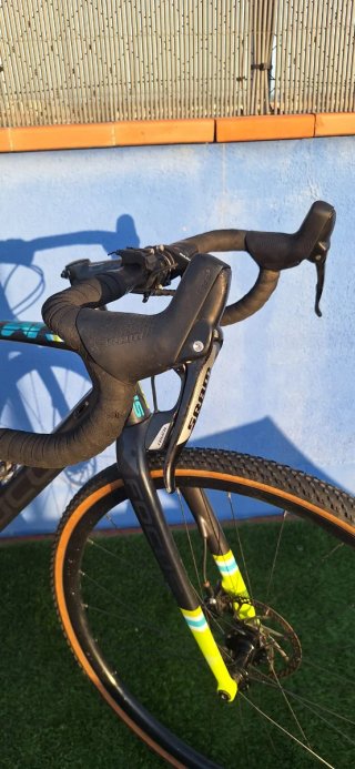 Bicicleta CX/Gravel Focus Mares