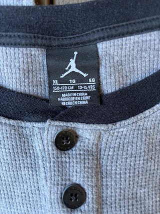 Camiseta jersei Jordan juvenil gris y azul