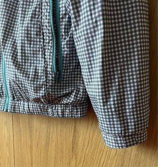 CHUBASQUERO/CORTAVIENTOS Talla M/38