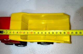 Camión de juguete Gutfer rojo y amarillo