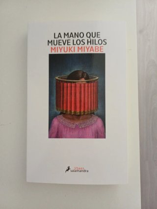 La mano que mueve los hilos