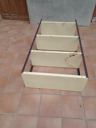 Estantería metálica beige 4 baldas