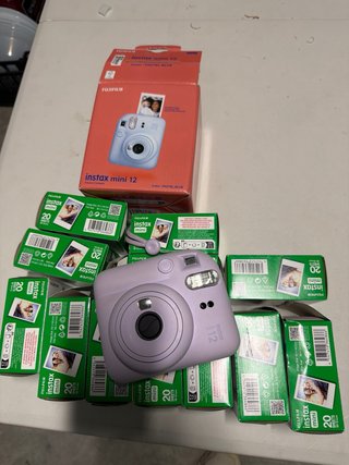 Cámara Instax Mini 12 + 120 fotos