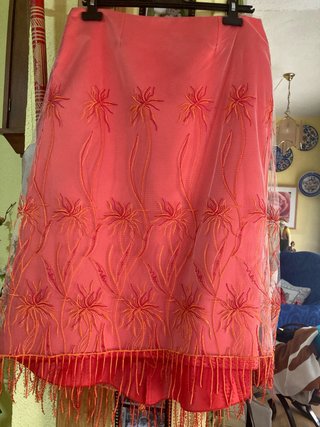 Vestido de fiesta naranja y rojo