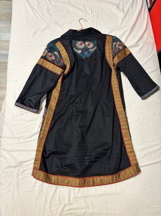 Vestido negro bordado talla M