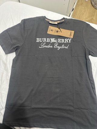 Camiseta Burberry London England Gris