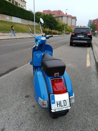 Vespa PX 125 Azul Manual