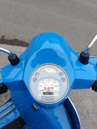 Vespa PX 125 Azul Manual