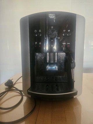 Cafetera Krups Quattro Force