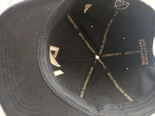 Gorra LAFC Visera Plana Negra y Dorada