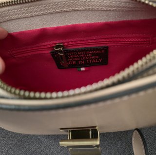 Borsa vera pelle beige tracolla oro