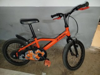 2 Bicicletas 16 pulgadas + 2 patinetes globber