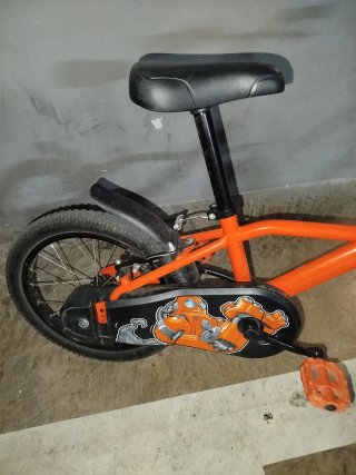 2 Bicicletas 16 pulgadas + 2 patinetes globber