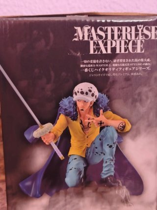 Figura Trafalgar D. Water Law One Piece Banpresto