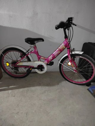 Bicicleta niña rosa flores