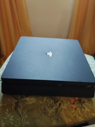 PS4 Slim500GB + MASS EFFECT LEGENDARY EDITION