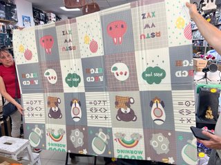 Alfombra bebe + puzzle madera