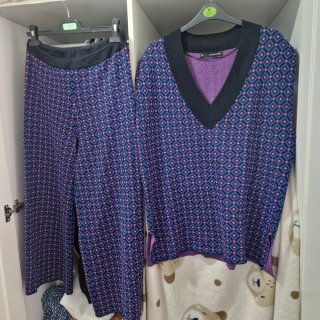 Traje Sfera Negro y Morado Talla L