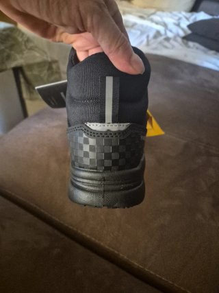 Botas de seguridad NE Talla 38. Nueva a estrenar