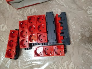 Toma Mosaic Legrand Canalización DLP Roja
