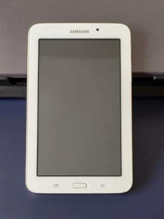 Tablet Samsung SM-T113