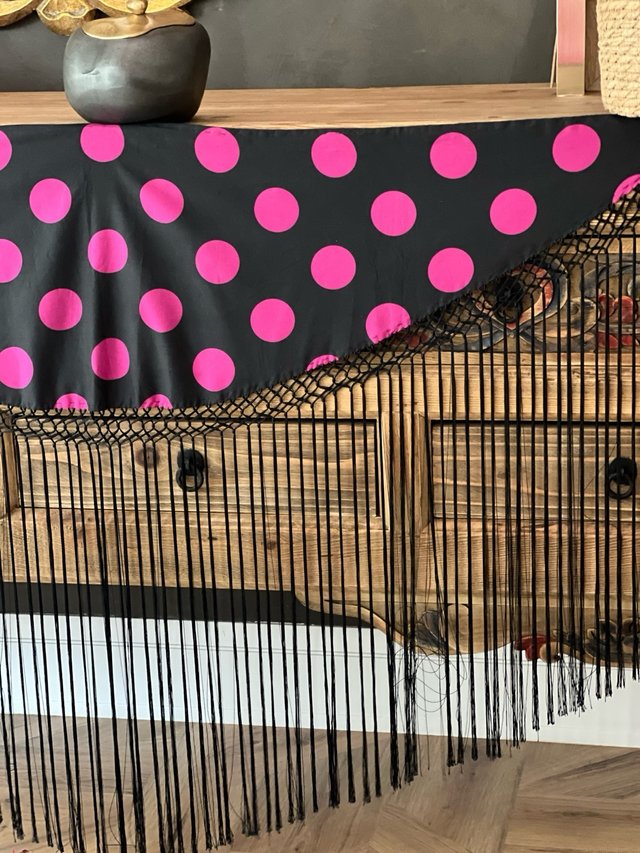 Manton Flamenco Negro Lunares Rosa