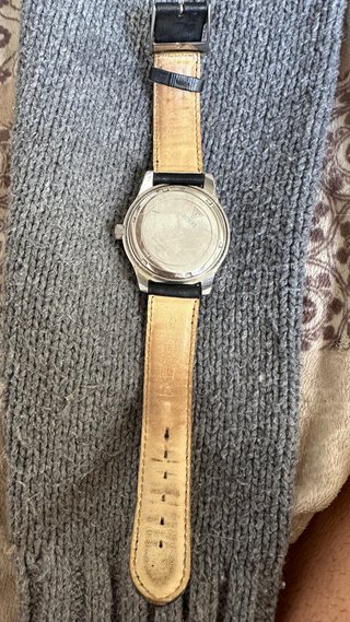 Orologio Guess Triangolo Donna W75030L1 Vintage