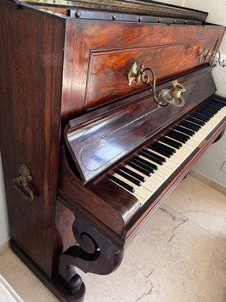 Piano antiguo CAVEAU París
