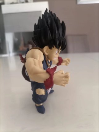Goku Transformación Oz Figura