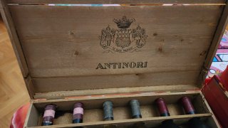 Cassa commemorativa 600' anniversario Antinori con