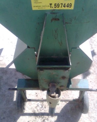 Máquina peladora de almendras