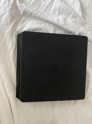 PS4 Slim 1TB + Mando + Juegos