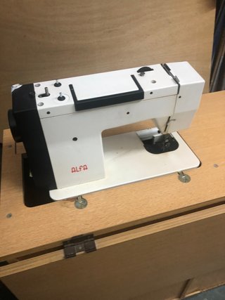 Máquina de coser Alfa Electronic 3940