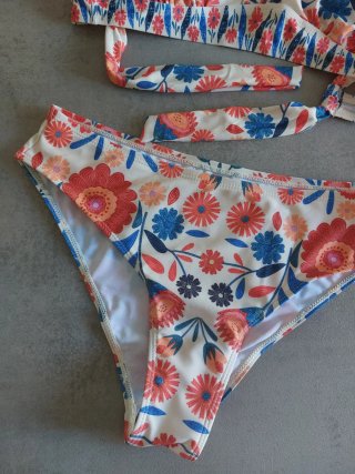 Bikini nuovo con cartellino taglia L