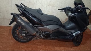Yamaha T-Max 530 iron max Negra/Gris