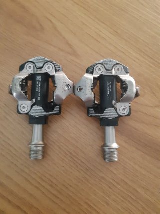 Pedales Shimano XT + Calas