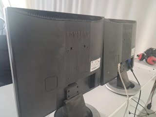 2 Monitores Samsung Syncmaster 901N Plata