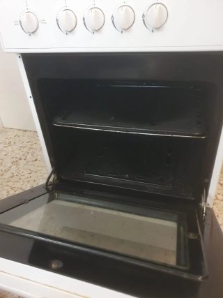 Cocina de gas butano con horno