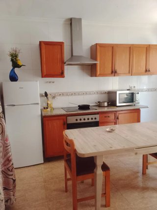 Se alquiler habitación 250€ incluido agua y luz Ca